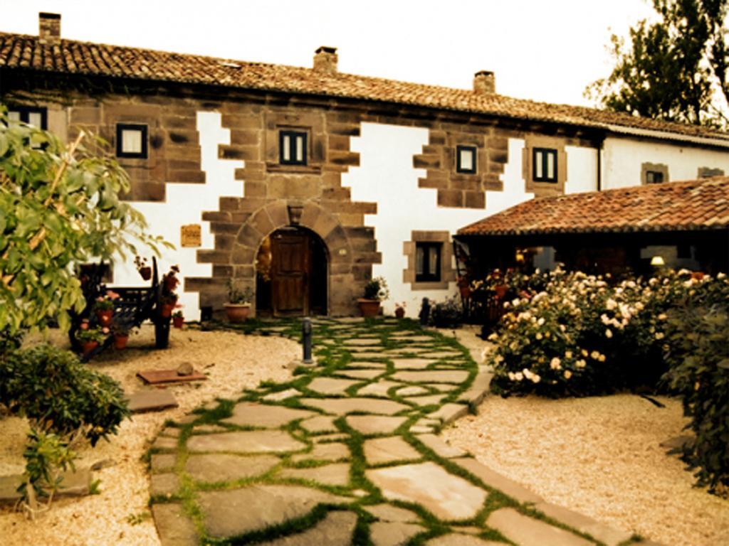 Готель La Casa De Las Brujas Barrio  Екстер'єр фото