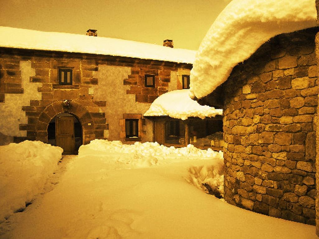 Готель La Casa De Las Brujas Barrio  Екстер'єр фото
