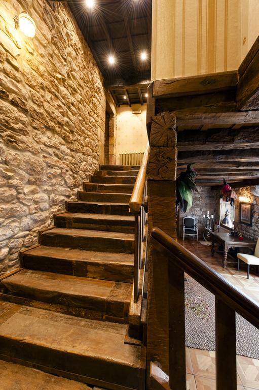 Готель La Casa De Las Brujas Barrio  Екстер'єр фото